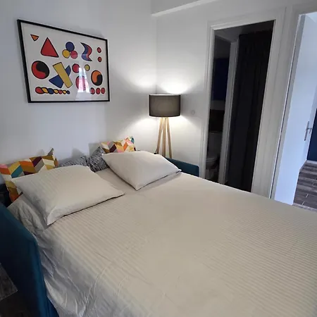 Appartement T2 Rez De Jardin De Au Calme Nice